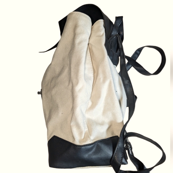 Deux Lux cream canvas backpack with black leather details - Picture 6 of 8